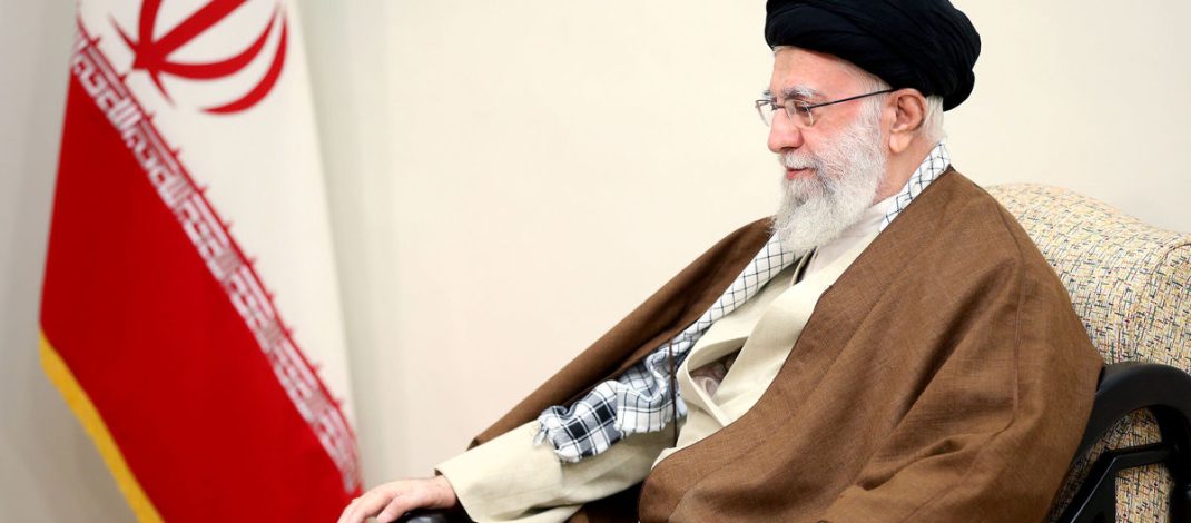امام خامنه‌ای، رهبر و پیشوای شیعیان جهان به شهادت رسید