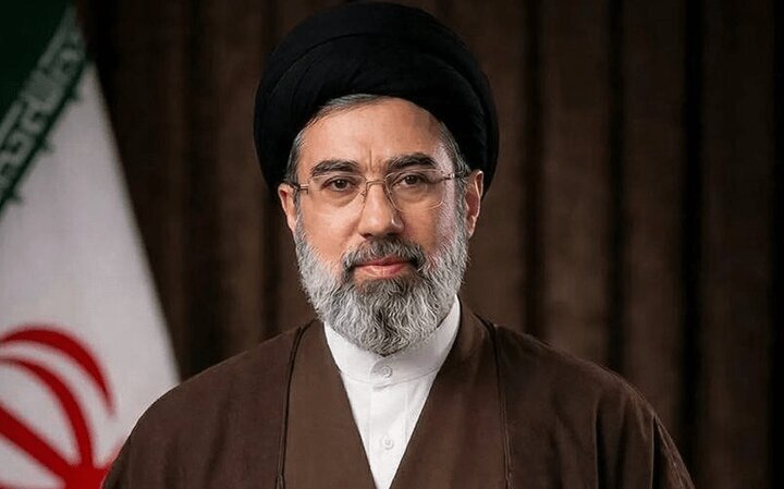 آیت‌الله سیدمجتبی حسینی خامنه‌ای سومین رهبر جمهوری اسلامی ایران شد